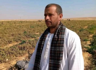 المنزل انطفأت أنواره برحيل 7 من أهله.. قرية «دلجا» بالمنيا تجهز النعش السابع